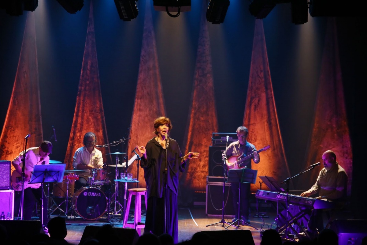 Sandra Pêra no Domingos Musicais - Crédito Elenize Dezgeniski